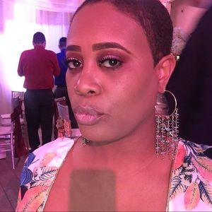 Meet your Posher, Telisha